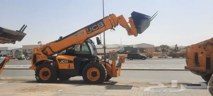 فوركلفت للأيجار اليومي والشهري والمشاوير تحميل وتنزيل تريلات 2