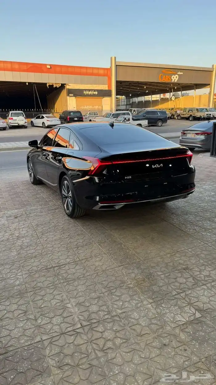 كيا كي 8 موديل 2022 بنزين فل بدون فتحه 3