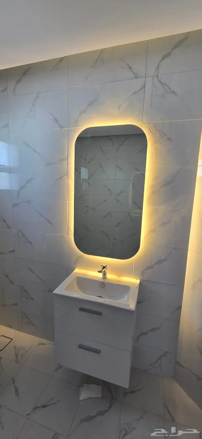 مرايا وزجاج 1