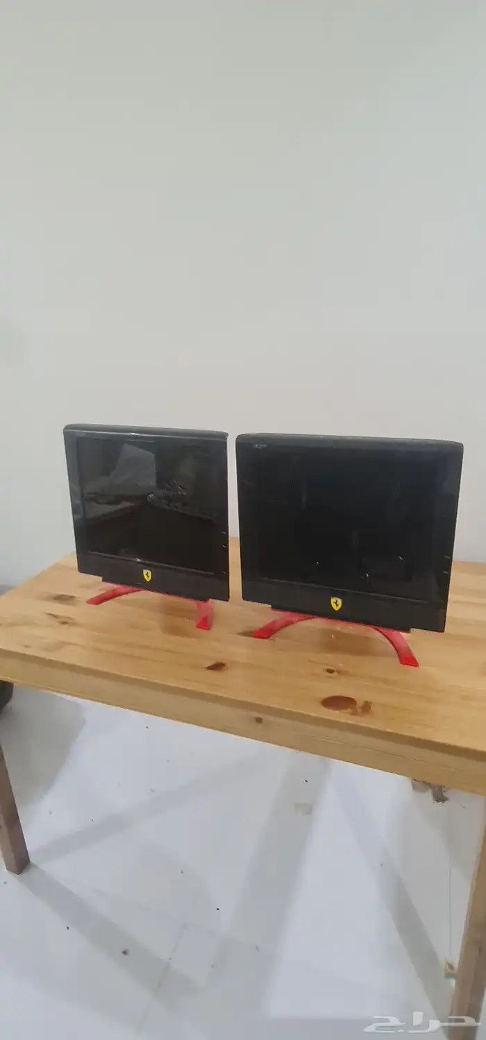 شاشة ايسر فراري نادره F-17 20 بوصه 0