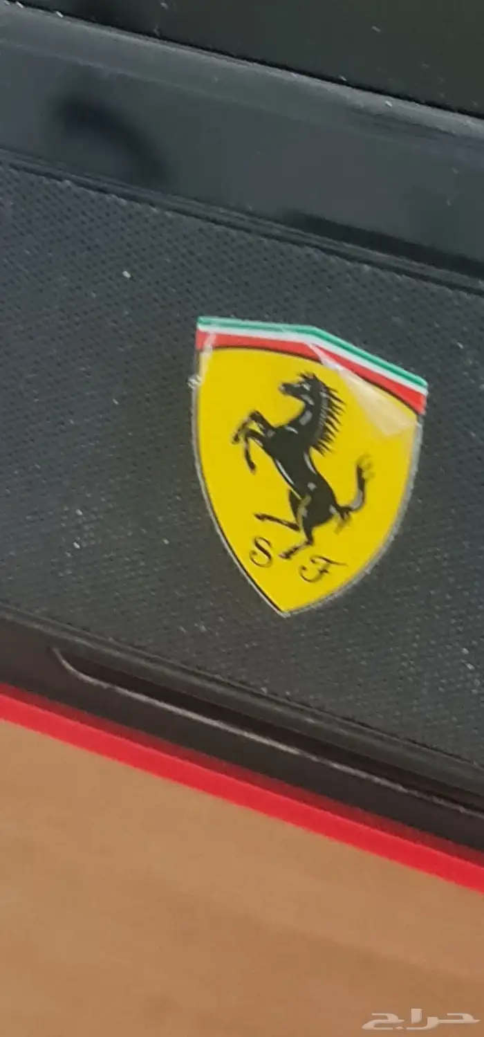 شاشة ايسر فراري نادره F-17 20 بوصه 3