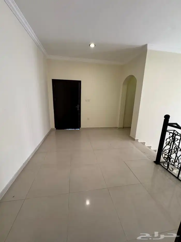 فيلا كبيره للايجار في حي اللؤلؤ 14