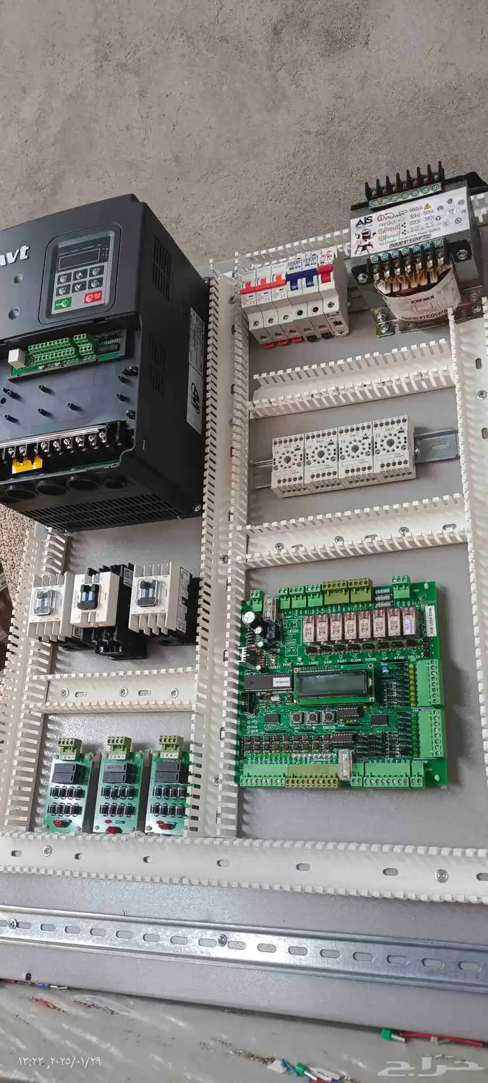 فني مصاعد -صيانة واعطال _ تركيب -تحديث _تجديد واحلال 22