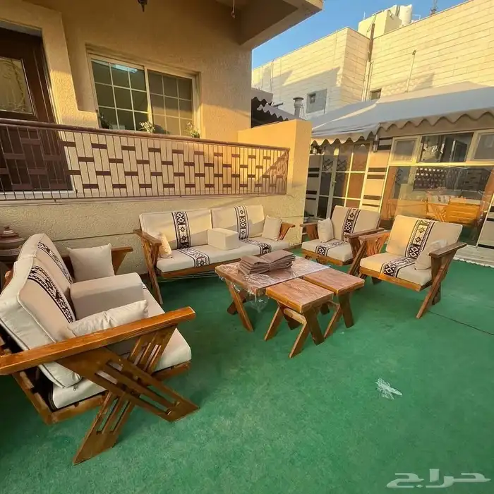 جلسات خارجيه للحدائق ومجالس عربية وتنجيد جميع انواع الكنب 4