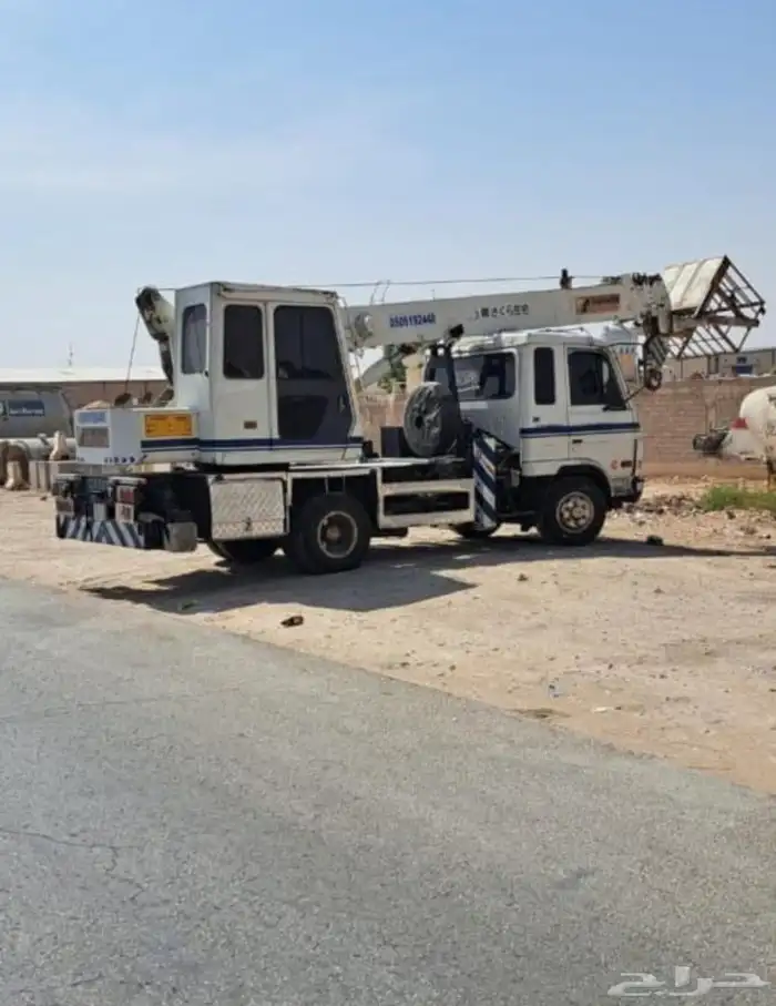 تاجير رافعات كرين كرينات ونش بوم تراك وسيزر لفت ومان لفت 19