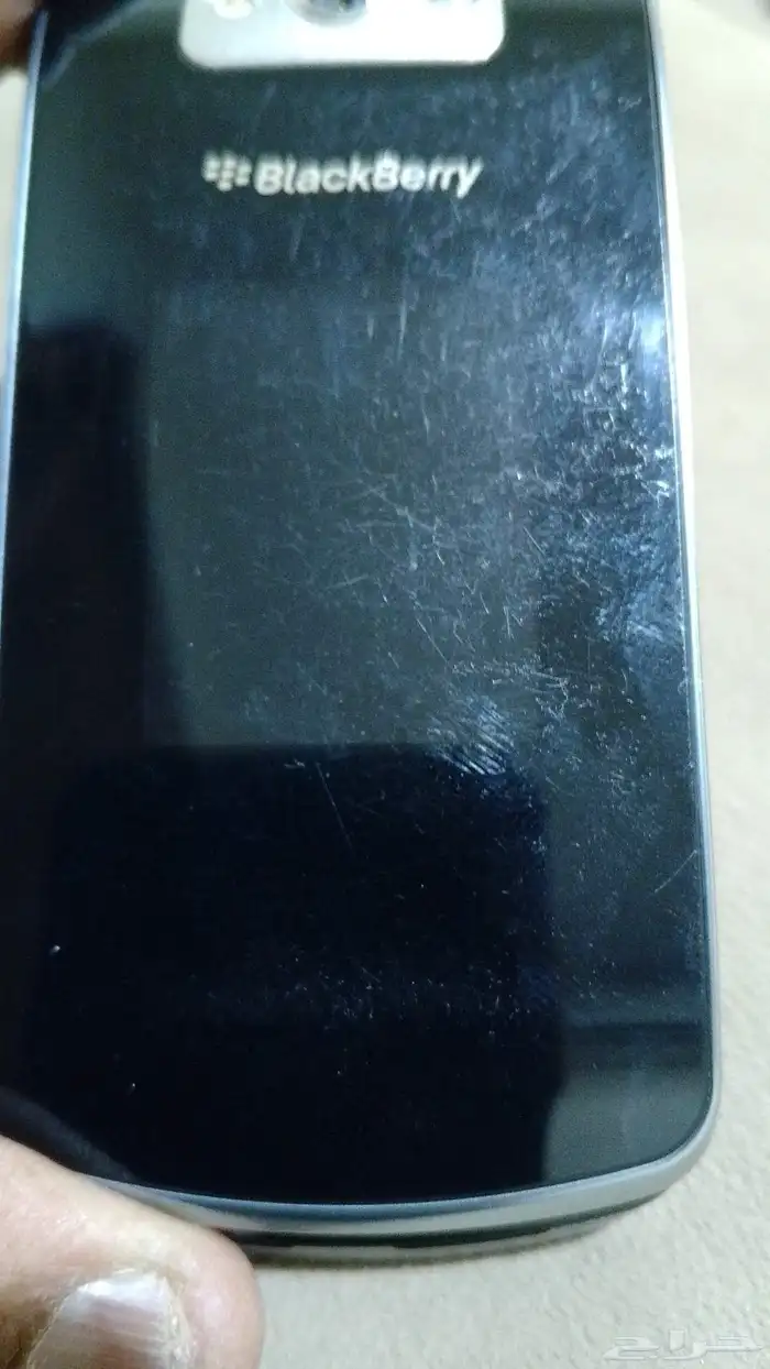 جوال بلاك بيري بحالة ممتازة 9