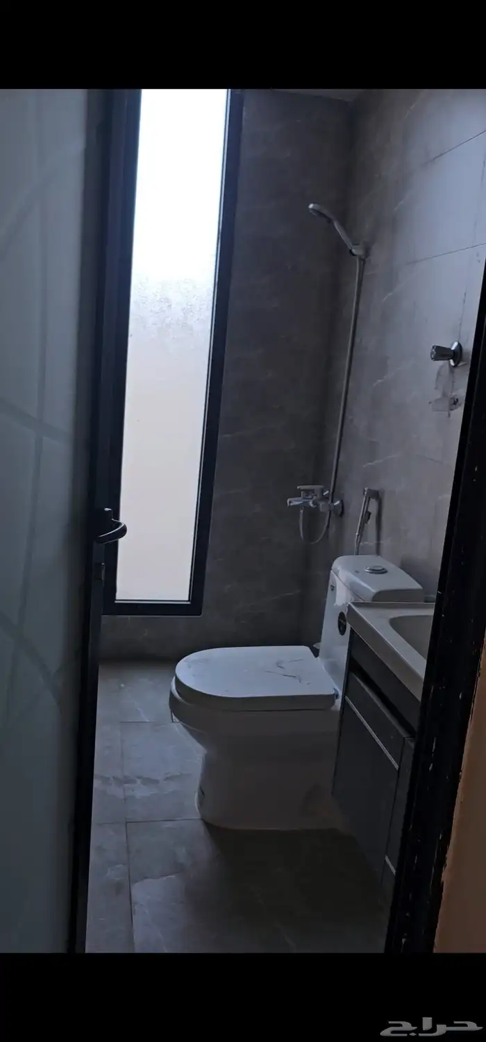 شقة سكنية روف للأيجار39ألف 11