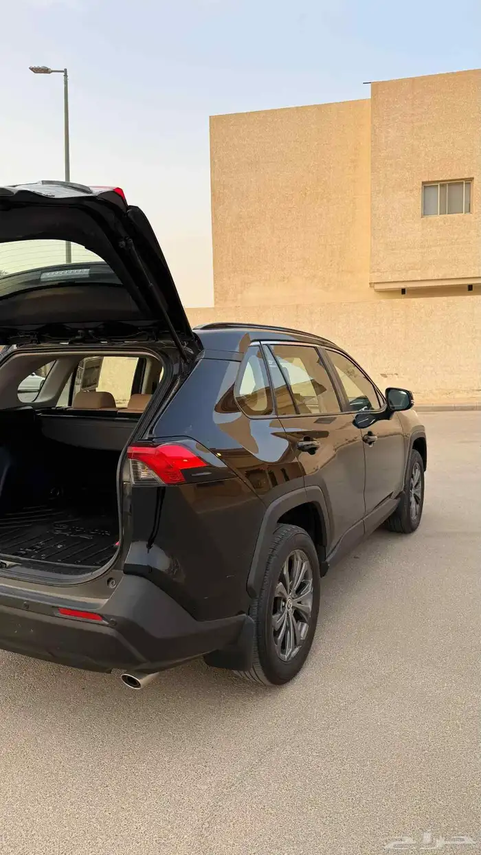 تويوتا راف فور فل كامل نظيف مررة 2022 4