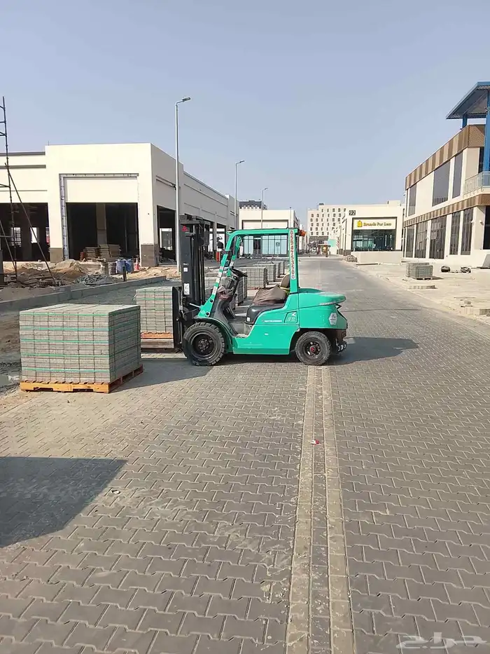 Rent forklift Jeddah 1