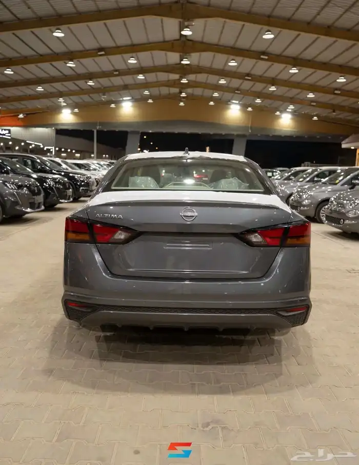 نيسان ألتيما ستاندر 3