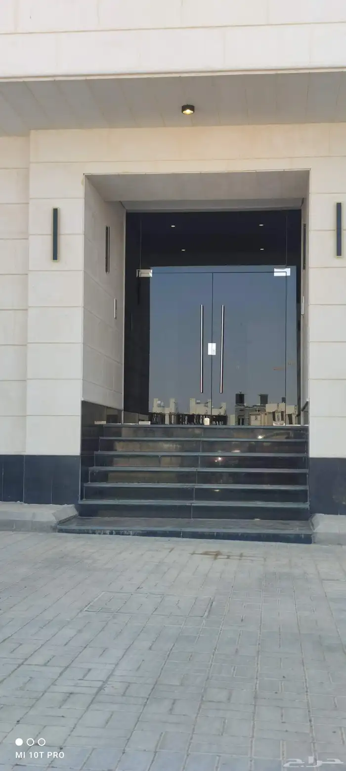 زجاج ستركشر وسكوريت وشبابيك المنيوم وشترات 0