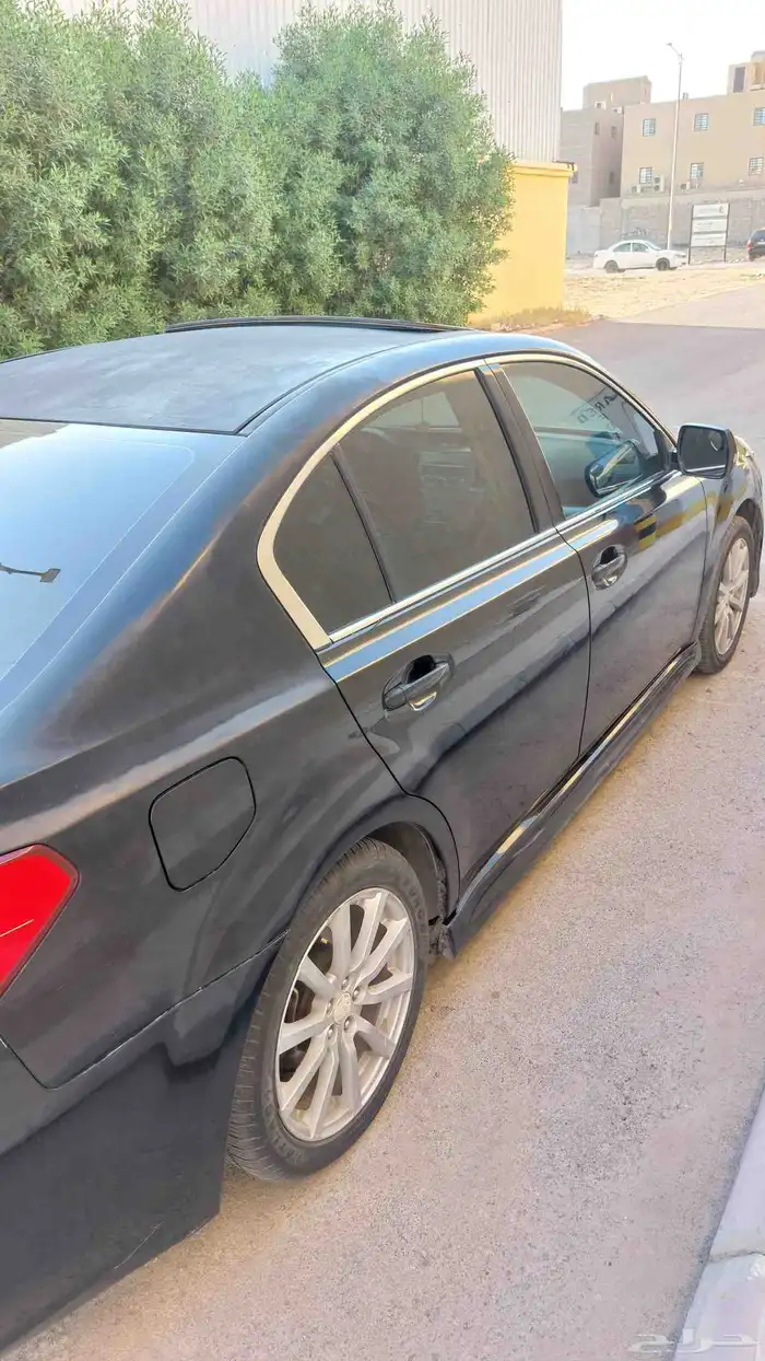 سوبارو ليجاسي 2010 اسود 5