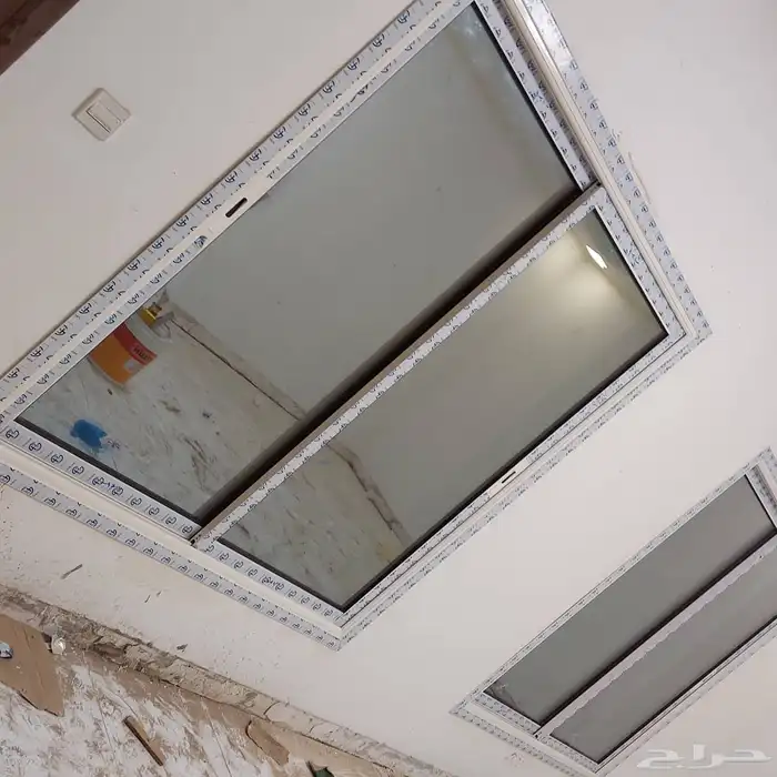 زجاج ستركشر وسكوريت وشبابيك المنيوم وشترات 3