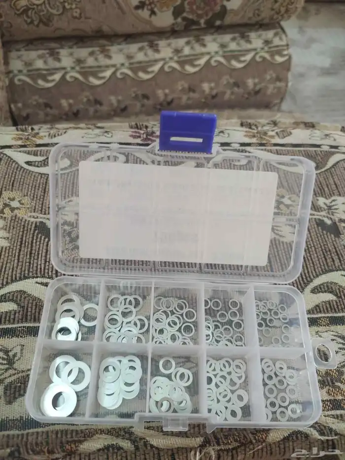 للبيع وردات لبعض الاكترونيات والمسامير 0