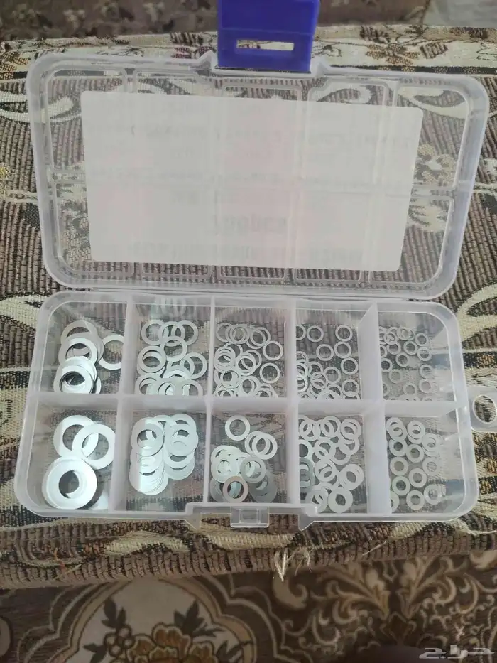 للبيع وردات لبعض الاكترونيات والمسامير 1