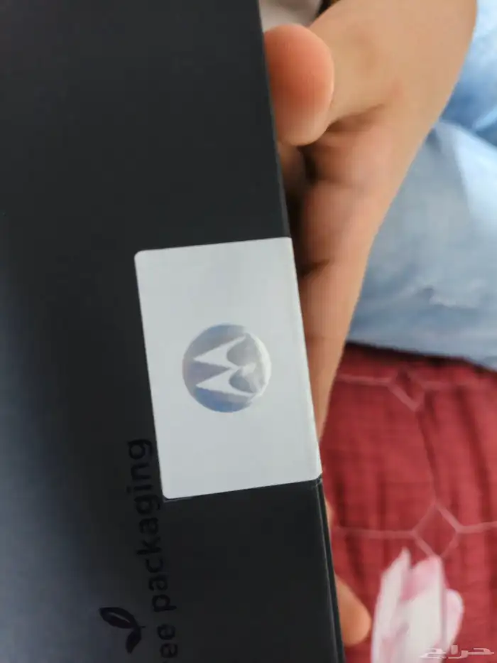 جوال موتورلا رازر 60 الترا لون ذهبى مميز جديد لم يفك الكرتون 7