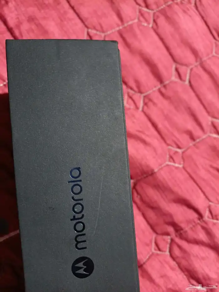 جوال موتورلا رازر 60 الترا لون ذهبى مميز جديد لم يفك الكرتون 1