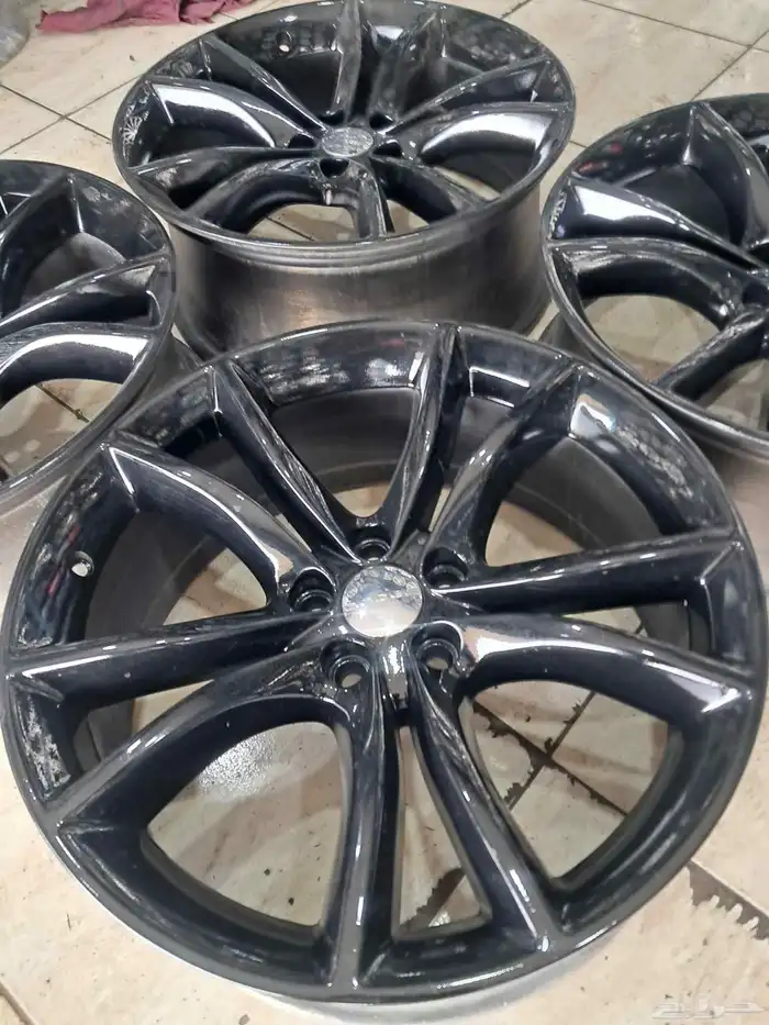 طقم جنوط دوج مقاس 20 اصليه وكاله نضيفه 7