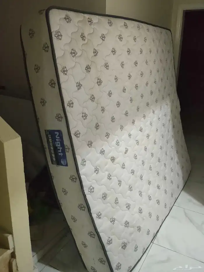 اللعاب وخردوات للبيع 4