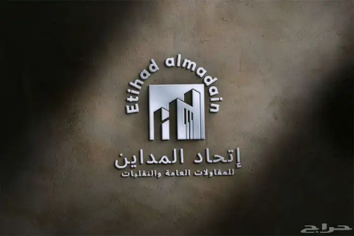 مصممة جرافيك وهويات بصرية محترفة 47