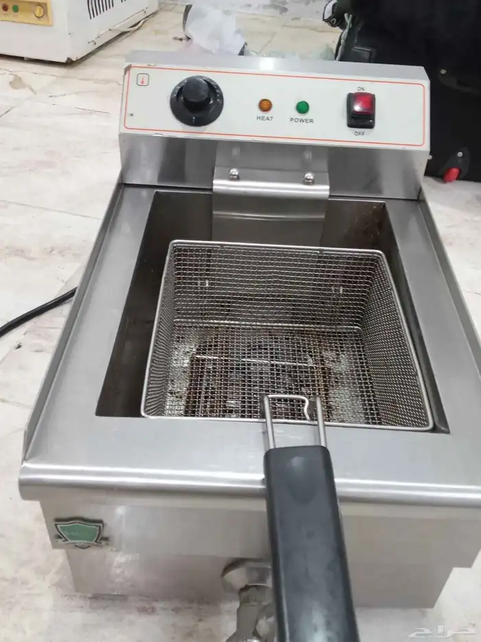 ثلاجه فريزر ممتازه تبريد قوي جدا وقلايه بطاطس كبيره قويه 3