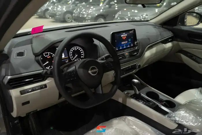 نيسان ألتيما ستاندر 9