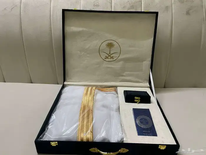 بكج رجالي بشت بخور العود  عطر  جديد 7