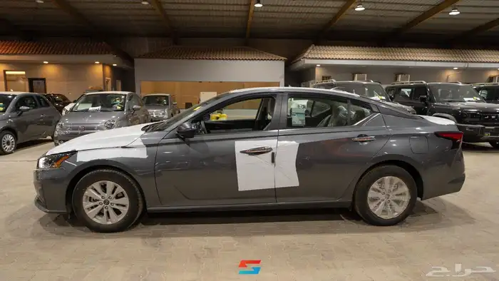 نيسان ألتيما ستاندر 1