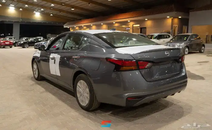 نيسان ألتيما ستاندر 2