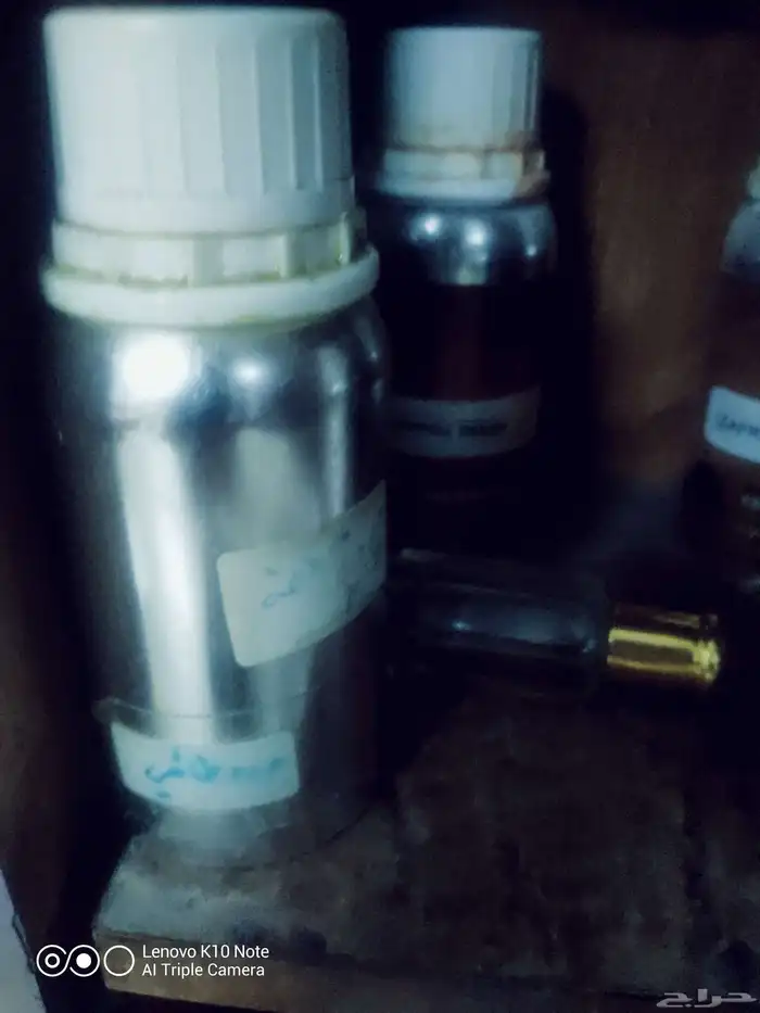 مشروع عطور كامل مجهز بجميع بضاعته للبيع 0