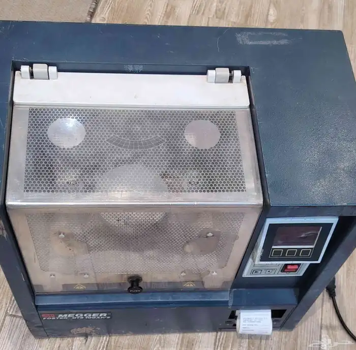 Megger oil tester 100k.v 1