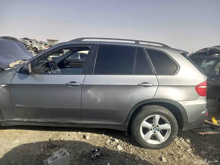 تشليح قطع غيار X5مديل 2009مكينه 6سلندر لتواصل وتس 3