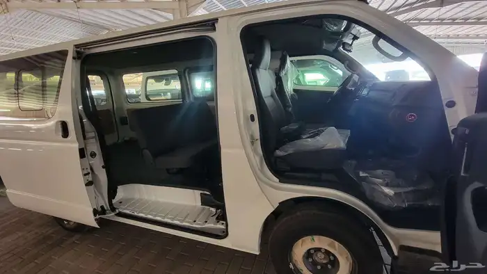 تويوتا هايس بنزين خليجي 2025 4
