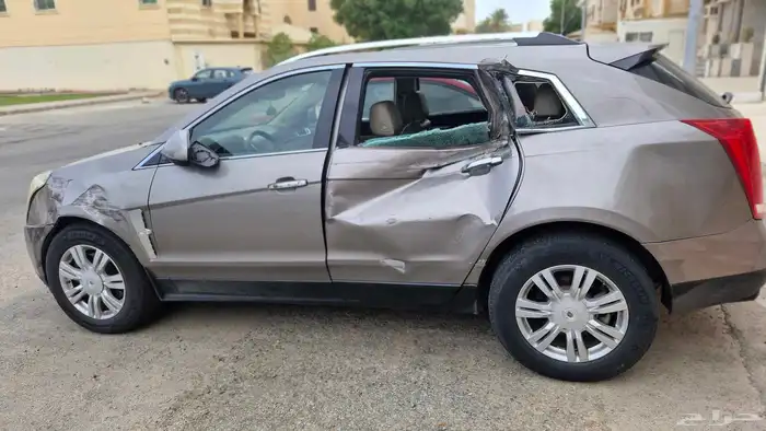 مصدوم كاديلاك SRX فل كامل 2012 1