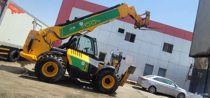 رافعات تلسكوبيه تلي هندر بوم لودر 17متر مديل حديث للايجار 0