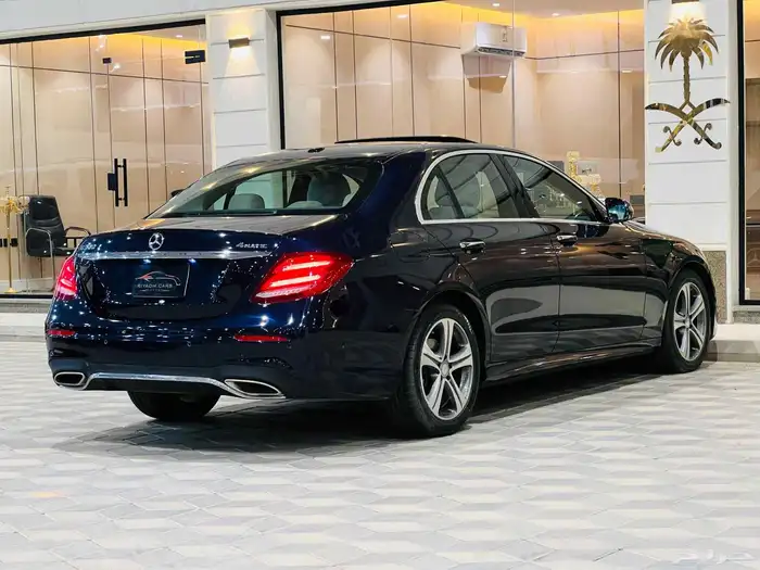 مرسيدس E 300 2017 فل كامل ((عرض خاص)) مالك اول 4