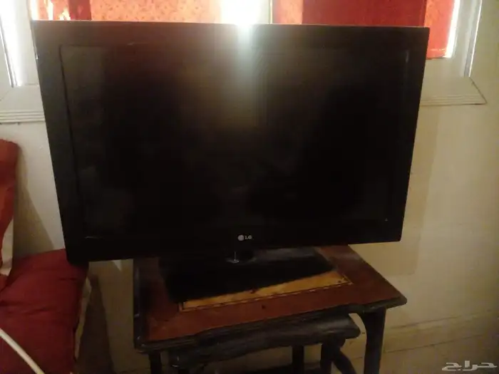 شاشه بلازمه الجي 32 بوصه  مدخل منزلي  طاوله شاشه 0