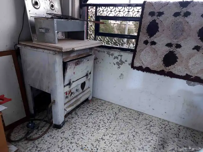 دولاب خشب مصري مع بوتوغاز سطحي 0