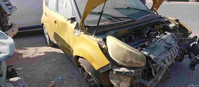 تشليح قطع غيار كيا سول 2015 3