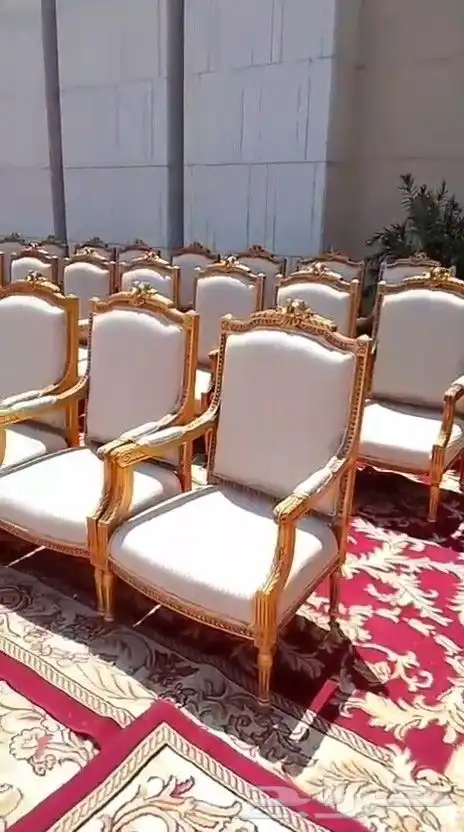 تأجير كنب بجميع انواعها تأجير جميع مستلزمات الحفلات والمناسب 24