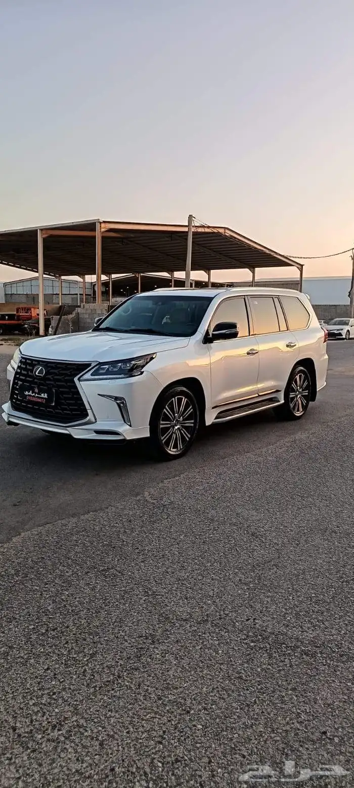 لكزس LX570 موديل 2021عداد134الف فل كامل 4