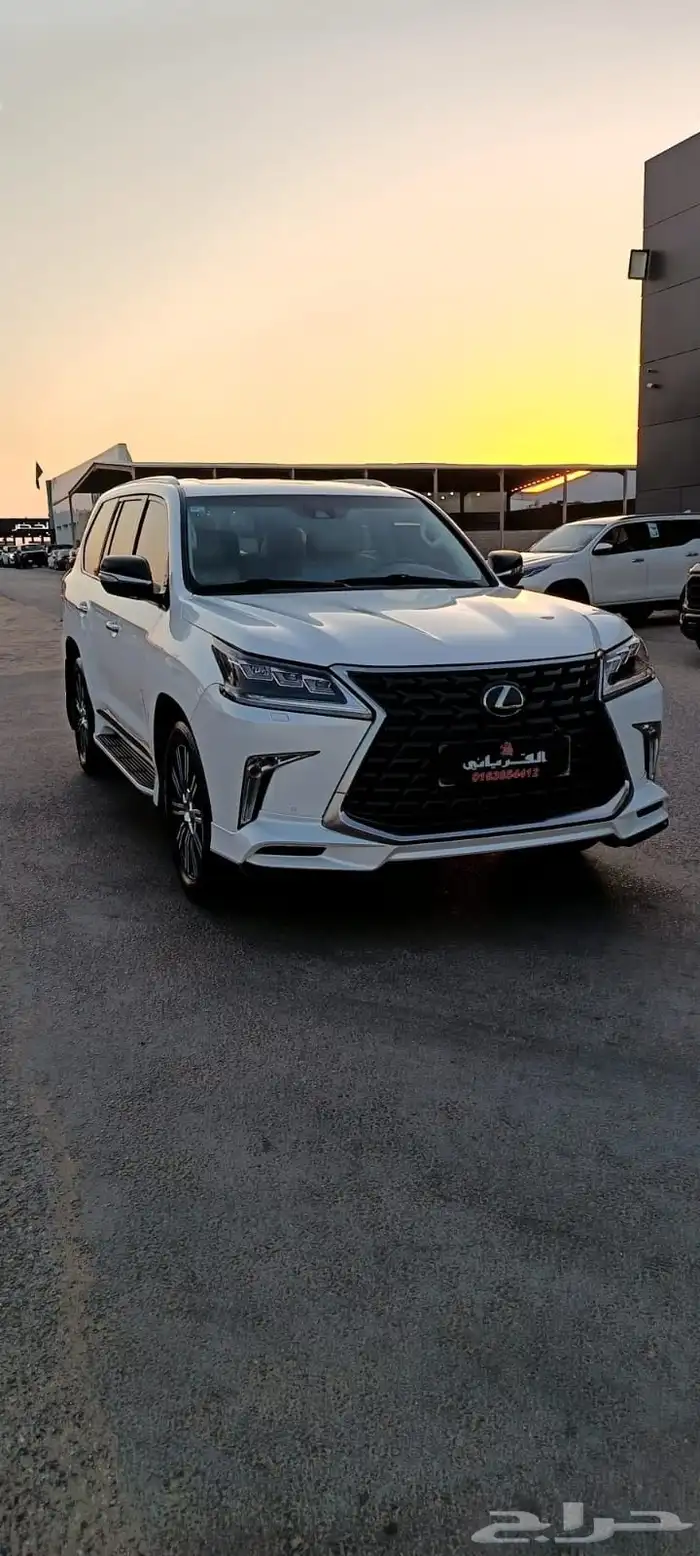 لكزس LX570 موديل 2021عداد134الف فل كامل 3