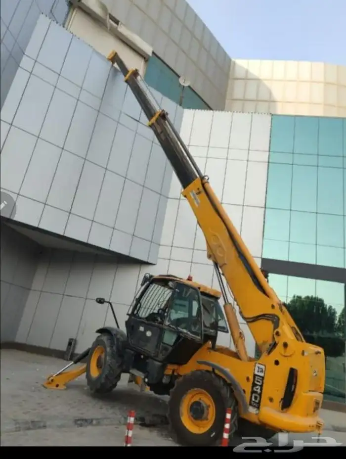 بوبكات فركلفت رافعة 17متر ارتفع وفركلفت للايجار الشهري واليو 0