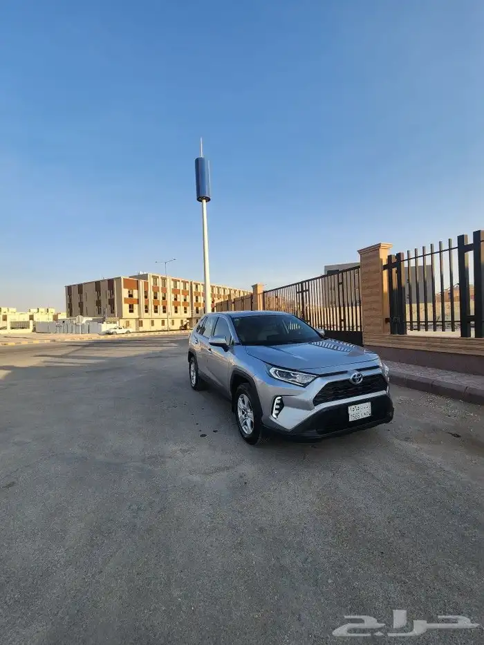 راف فور 2021 هايبرد مكينه كبيره 2500  تم البيع 0