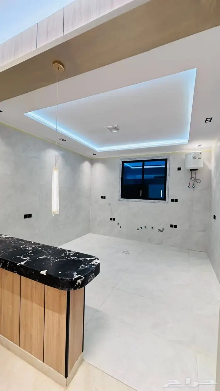 للبيع نص دور حي الفلاح 9