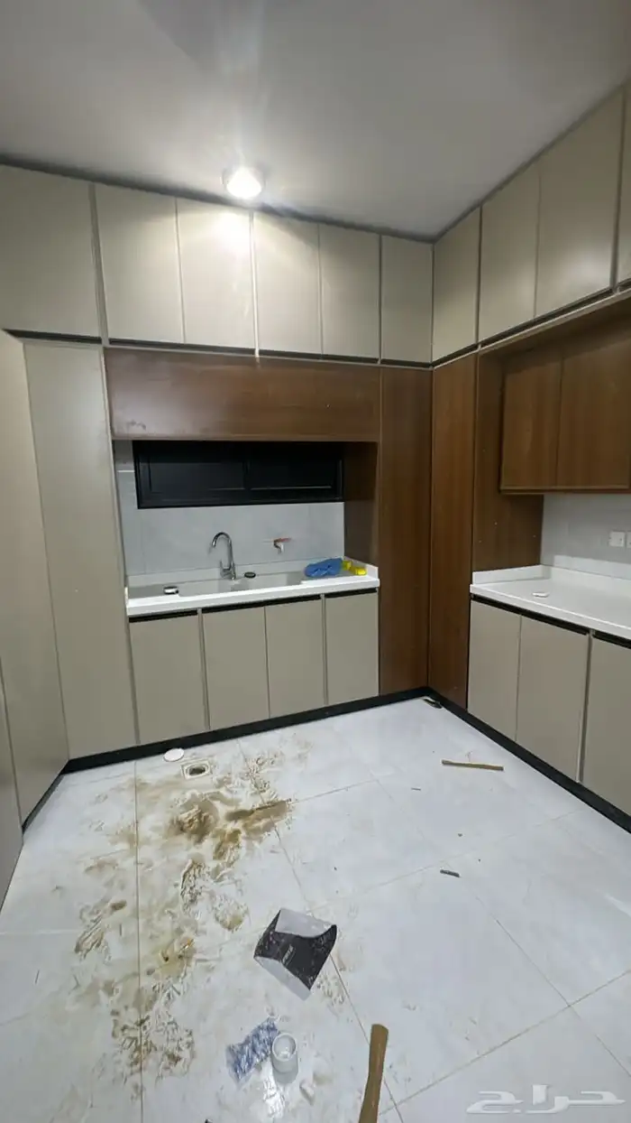 هذا مطبخ على سكب كل التصميم جديد ان شاء الله تصير كويس شغل 0