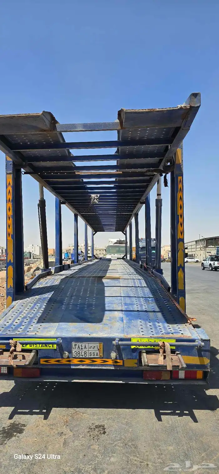 ناقلة سيارات 1