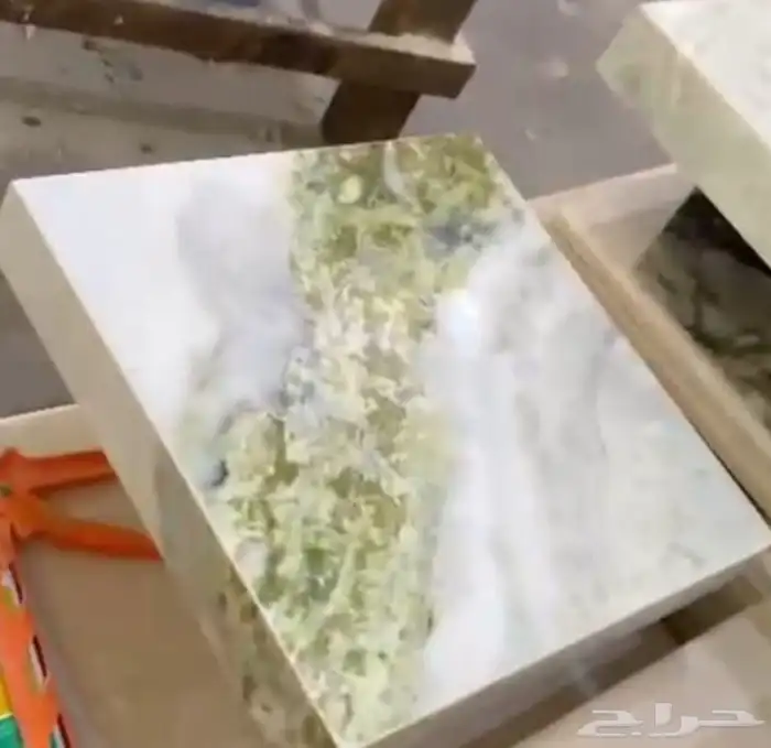 طاولات نظيفة للبيع 0