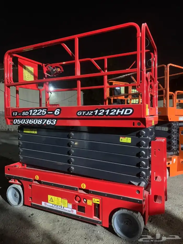 سيزر لفت للايجار اليومي وشهري رافعه مقصيه Caesar Lift for re 0