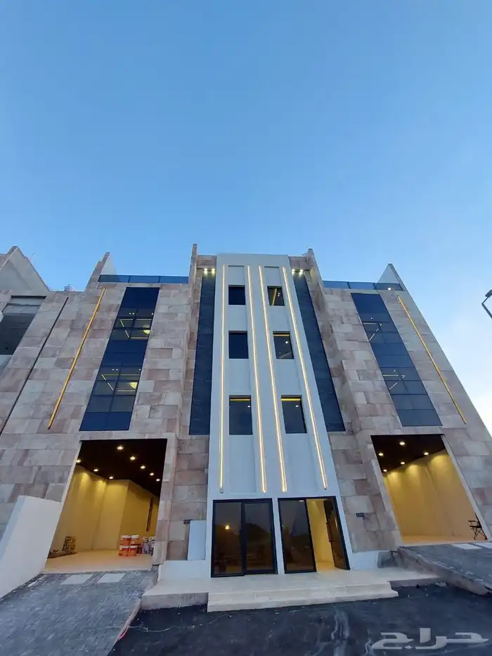 للبيع شقق أرضية وعلوية بإطلالة رائعة 0